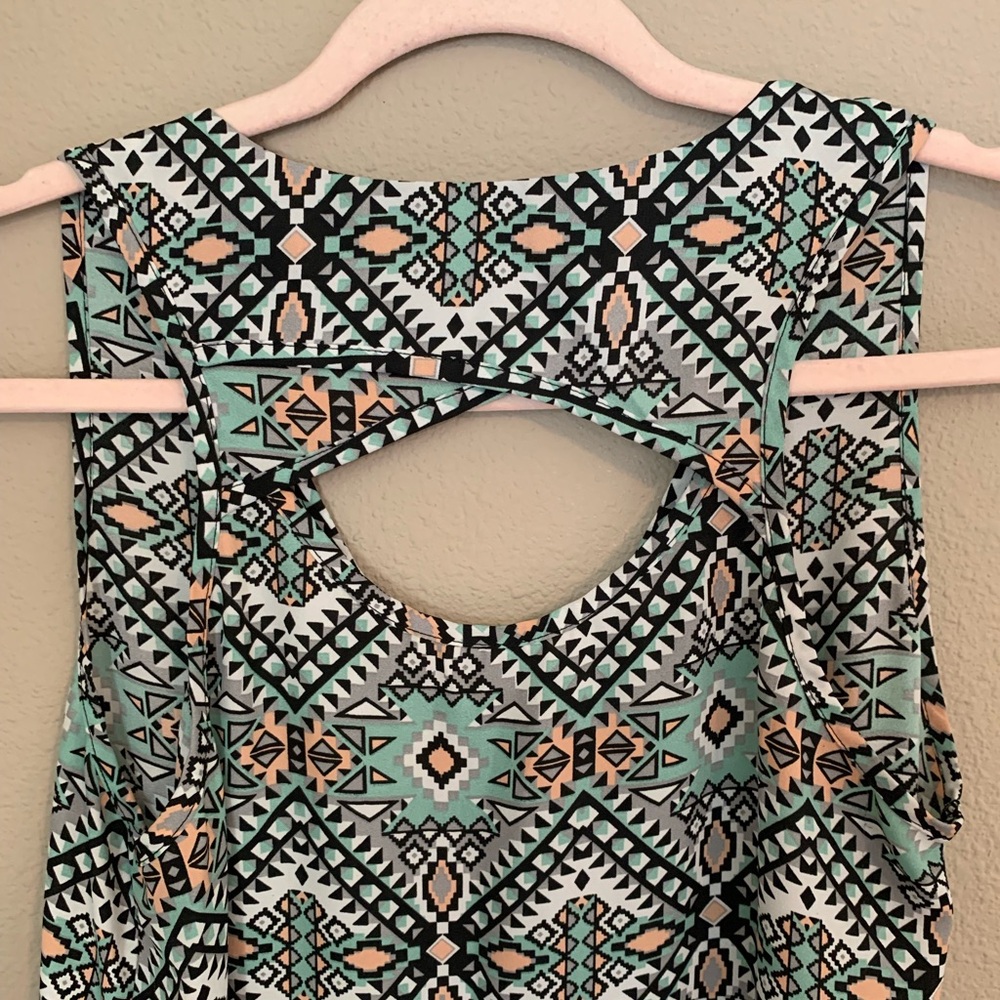 Fun 2 Fun for Stitchfix blouse. Sleeveless. Size S. - Picture 6 of 9